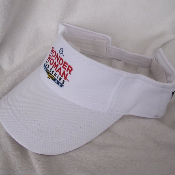 NEW - Wonder Woman Run Series Visor - Picture 9 of 9